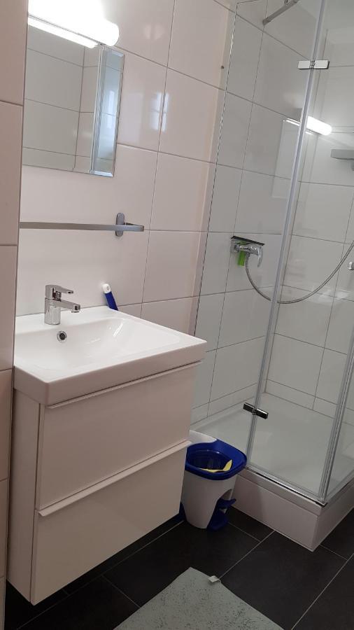 Outletcity Ferienwohnung Apartment 2 Metzingen  Zewnętrze zdjęcie