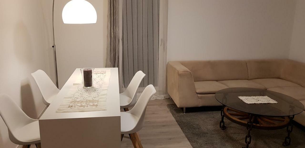 Outletcity Ferienwohnung Apartment 2 Metzingen  Zewnętrze zdjęcie