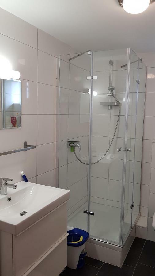 Outletcity Ferienwohnung Apartment 2 Metzingen  Zewnętrze zdjęcie