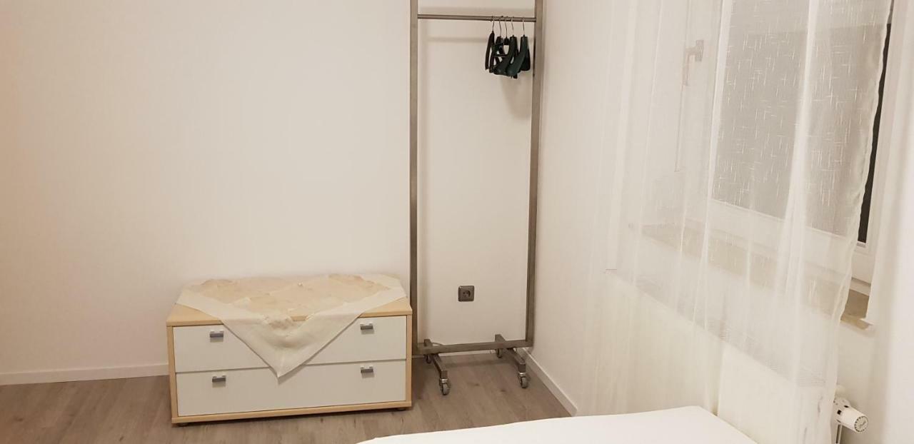 Outletcity Ferienwohnung Apartment 2 Metzingen  Zewnętrze zdjęcie